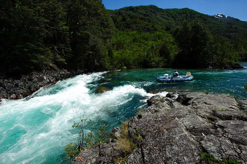 Raft Running Rio Manso